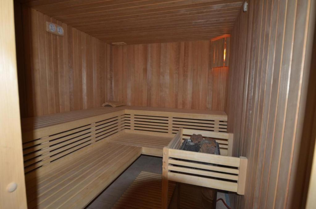 Apartments Ana Wellness S ロヴィニ エクステリア 写真