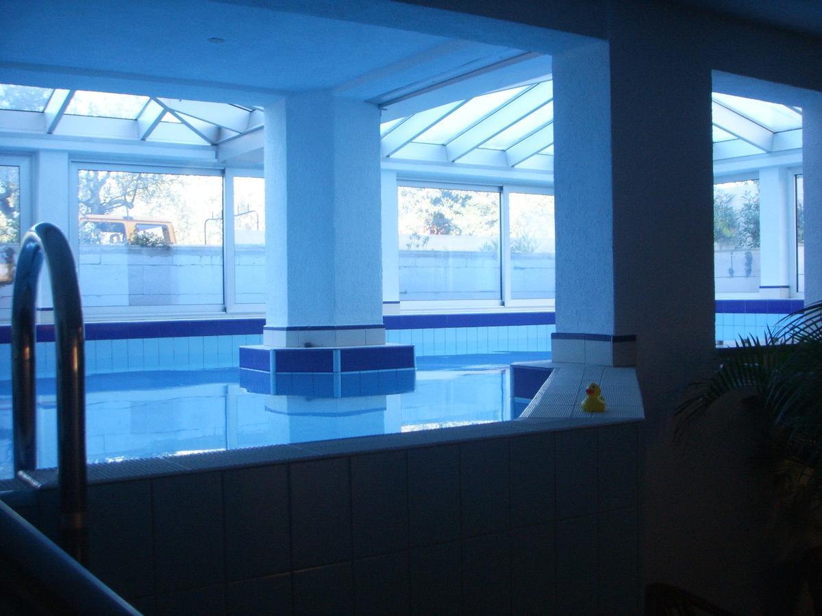Apartments Ana Wellness S ロヴィニ エクステリア 写真