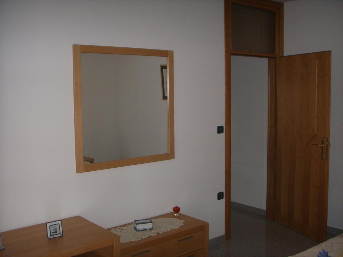 Apartments Ana Wellness S ロヴィニ エクステリア 写真